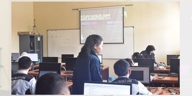 Menguatkan Kompetensi Digital, Menyiapkan Programmer Masa Depan